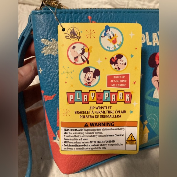 Disneys Play in the Park Light up Wristlet - Picture 7 of 13